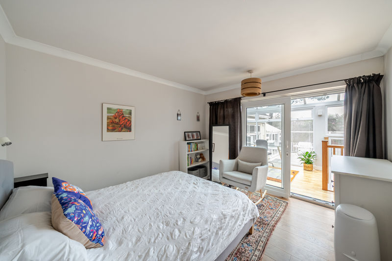 Bedroom- click for photo gallery